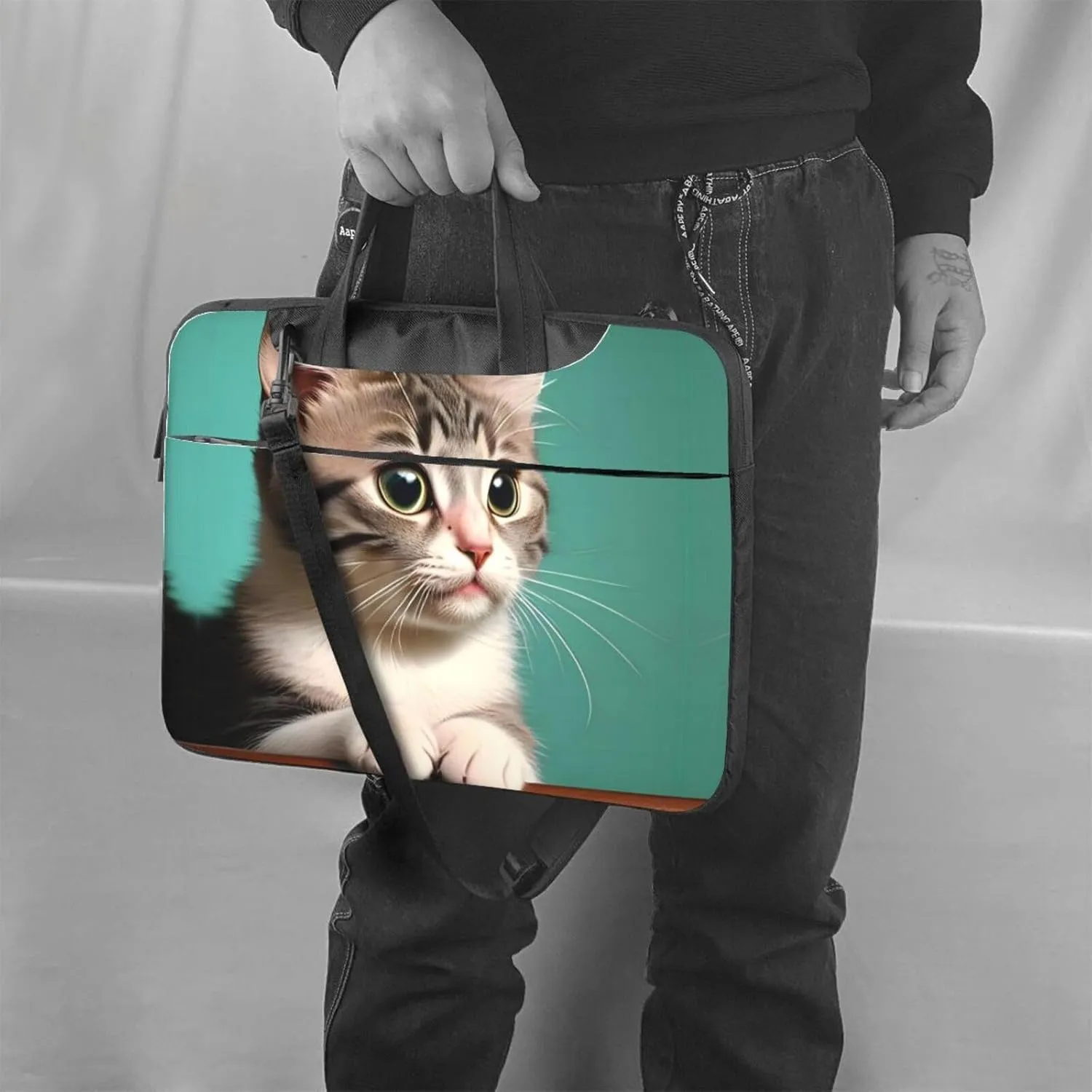 A curious cat pattern Ultra-thin portable shoulder laptop bag Stylish and Protective Shockproof soft lining
