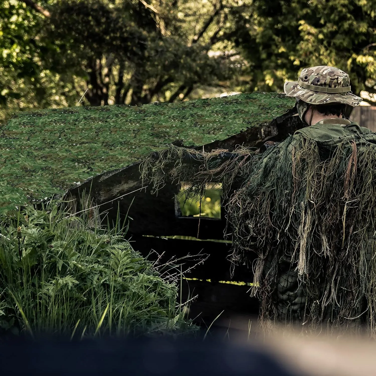 Camo Netting, Bulk Roll Camouflage Netting Woodland, Military Hunting Free Cutting for Hunting Blind Sunshade Shooting Theme Party Decoration