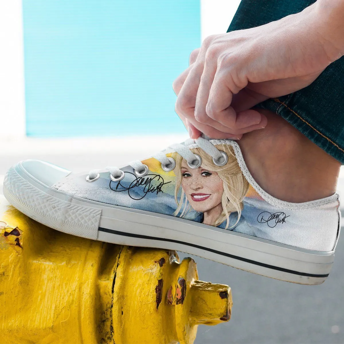 dolly parton mens low cut sneakers