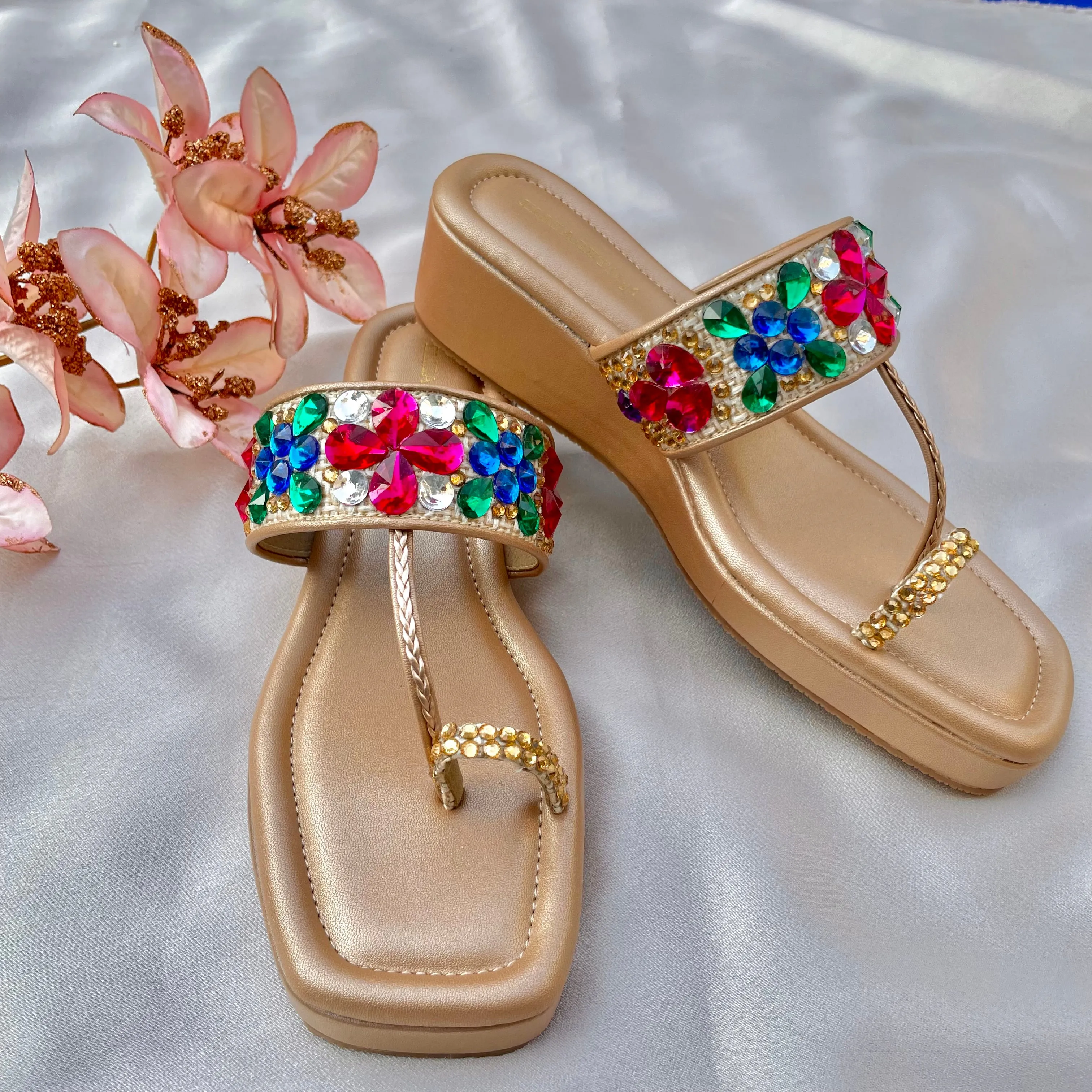 ELZ CRYSTAL Wedge Kolhapuri