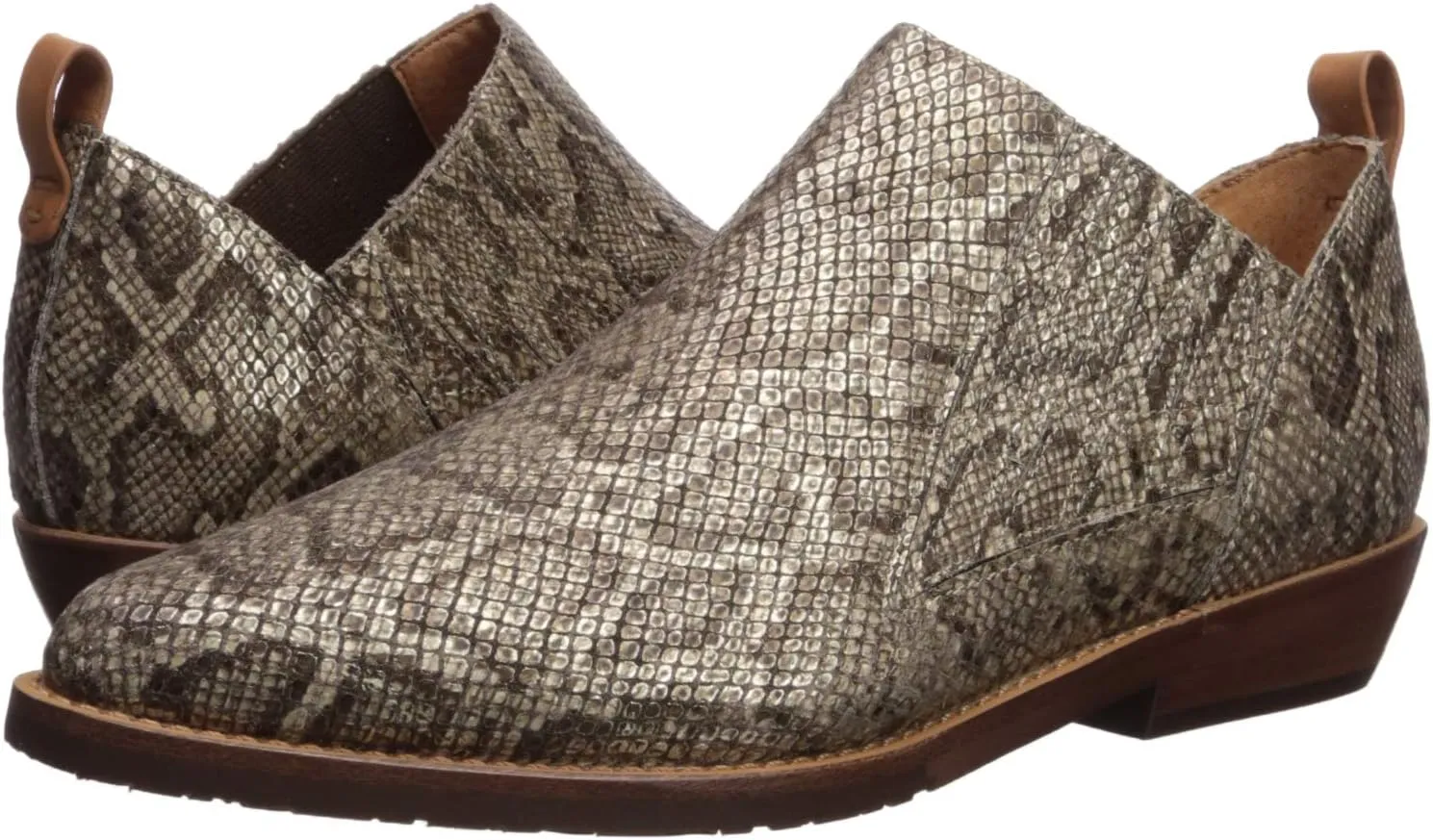 Gentle Souls by Kenneth Cole Women's Neptune Chelsea 2 Wentern Ankle Bootie