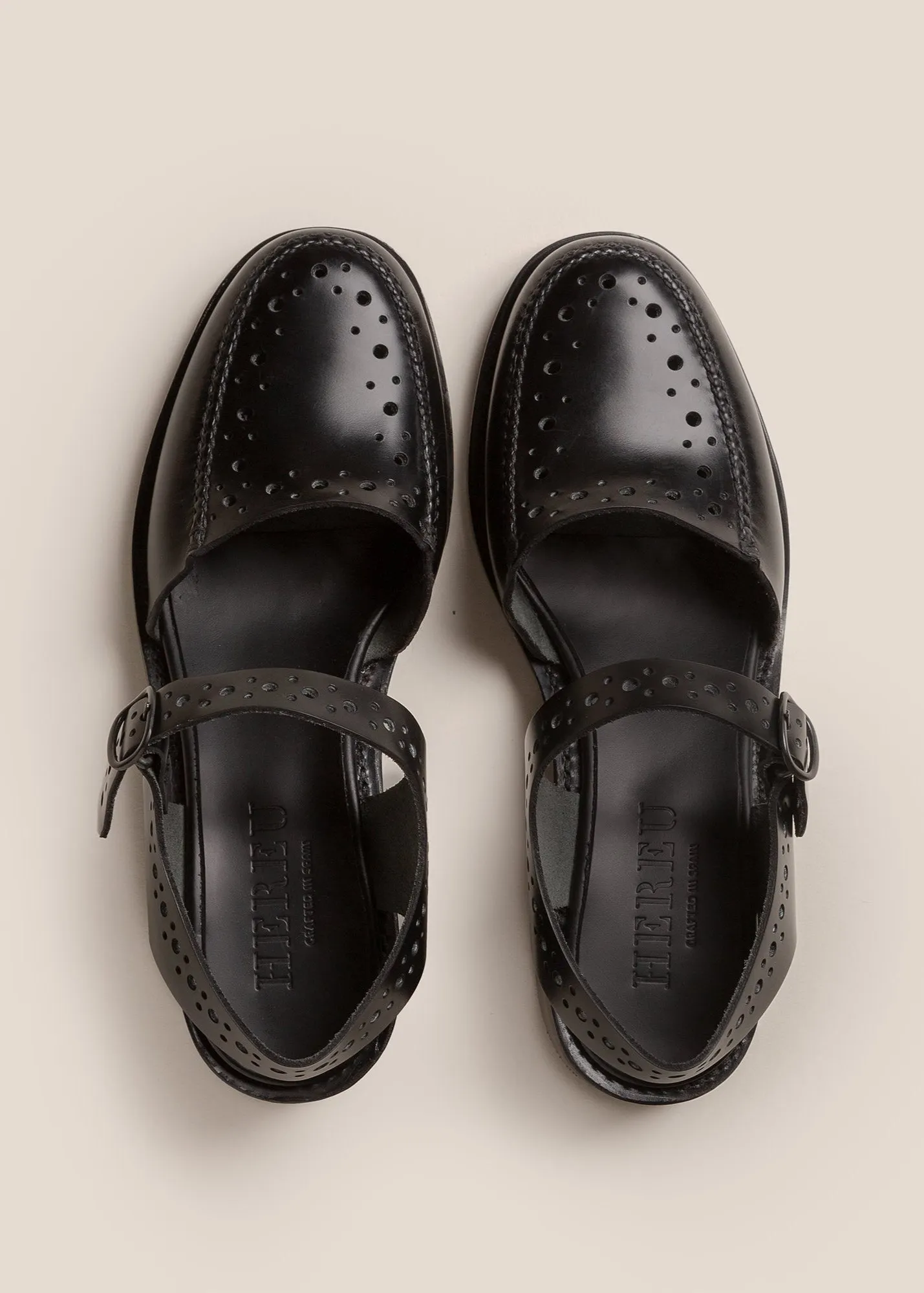 Interactive Black Picada Heeled, Modern design