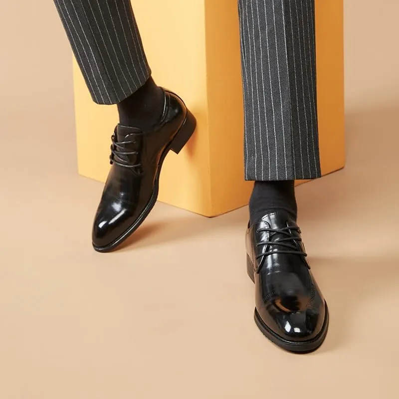 Men's Black Japanese and Korean Pointed Business Formal Leather Shoes Glossy Casual Pointed Derby Shoe Laces Suitable for Weddings and Offices