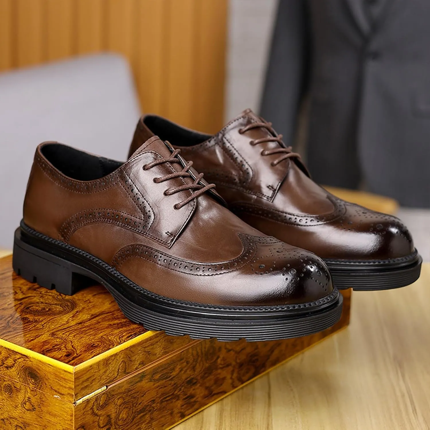 Men's Comfortable Dress Wingtip Brogue Oxford Shoes Breathable Lightweight Genuine Leather Platform Round Toe Business Casual Oxfords