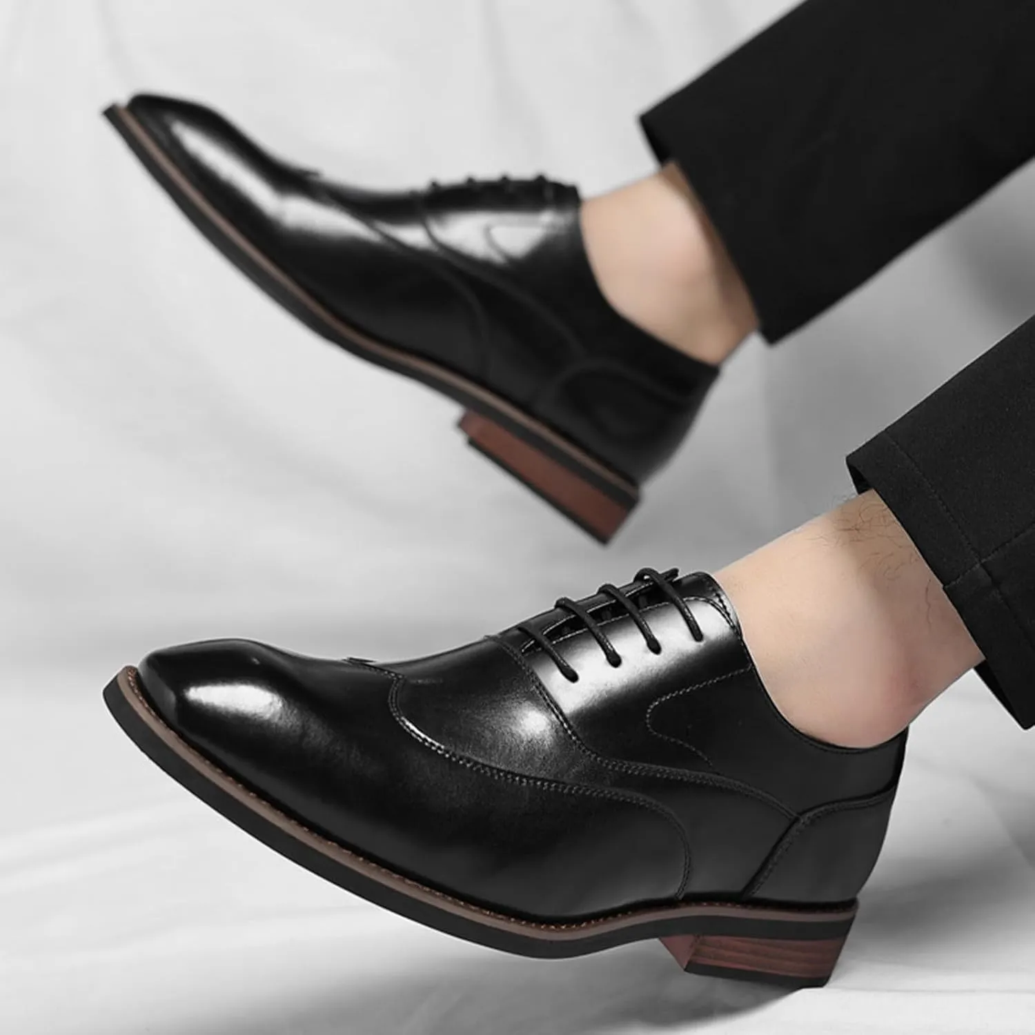 Men's Leather Brogue Wingtip Low Chunky Heel Lace-up Oxford Shoes Retro Gradient Pointed Toe Comfortable Non-Slip Slip On Derby Shoes Business Formal Party Wedding