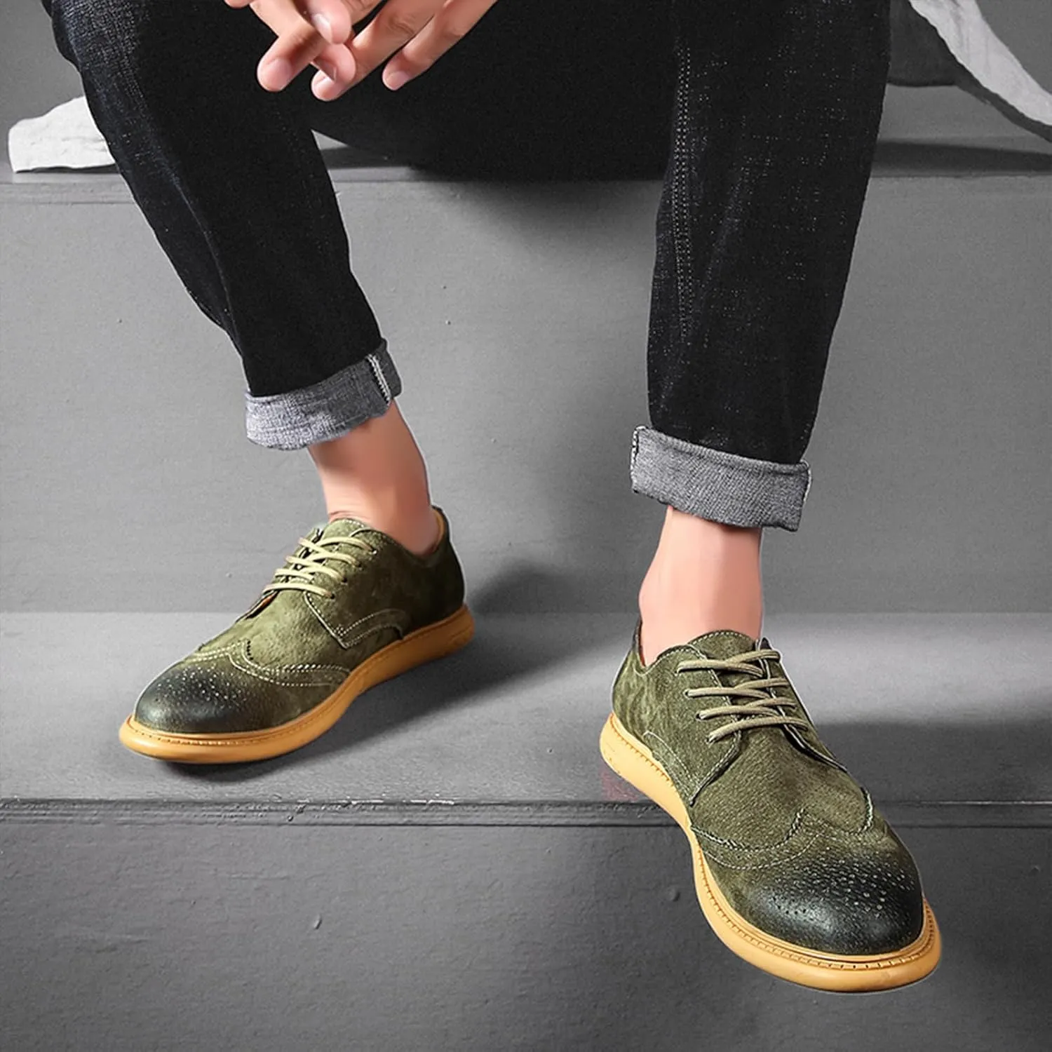 Men's Retro Leather Oxford Dress Shoes - Wingtip Brogue Derby with Round Toe Low Heel Lace-Up Design for Business Formal & Casual Wear - Comfortable & Stylish