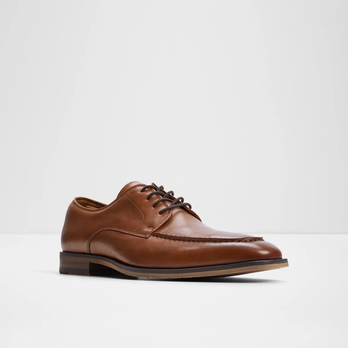 Montcourt Lace-Up Shoes