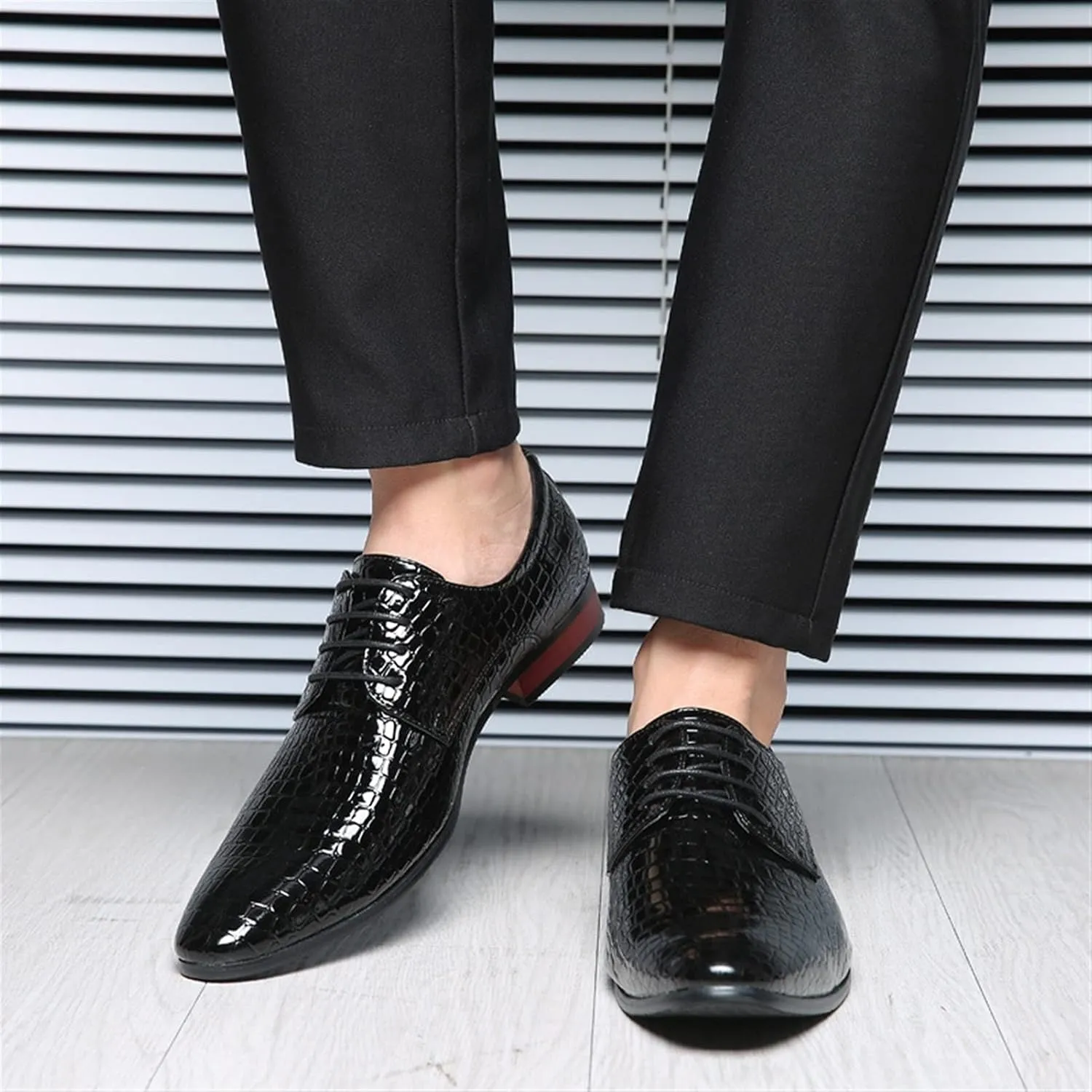 New Oxford Shoes for Men Lace Up Derby Shoes Crocodile Alligator Embossed PU Leather Rubber Sole Non Slip Low Top Anti-Slip Block Heel Party