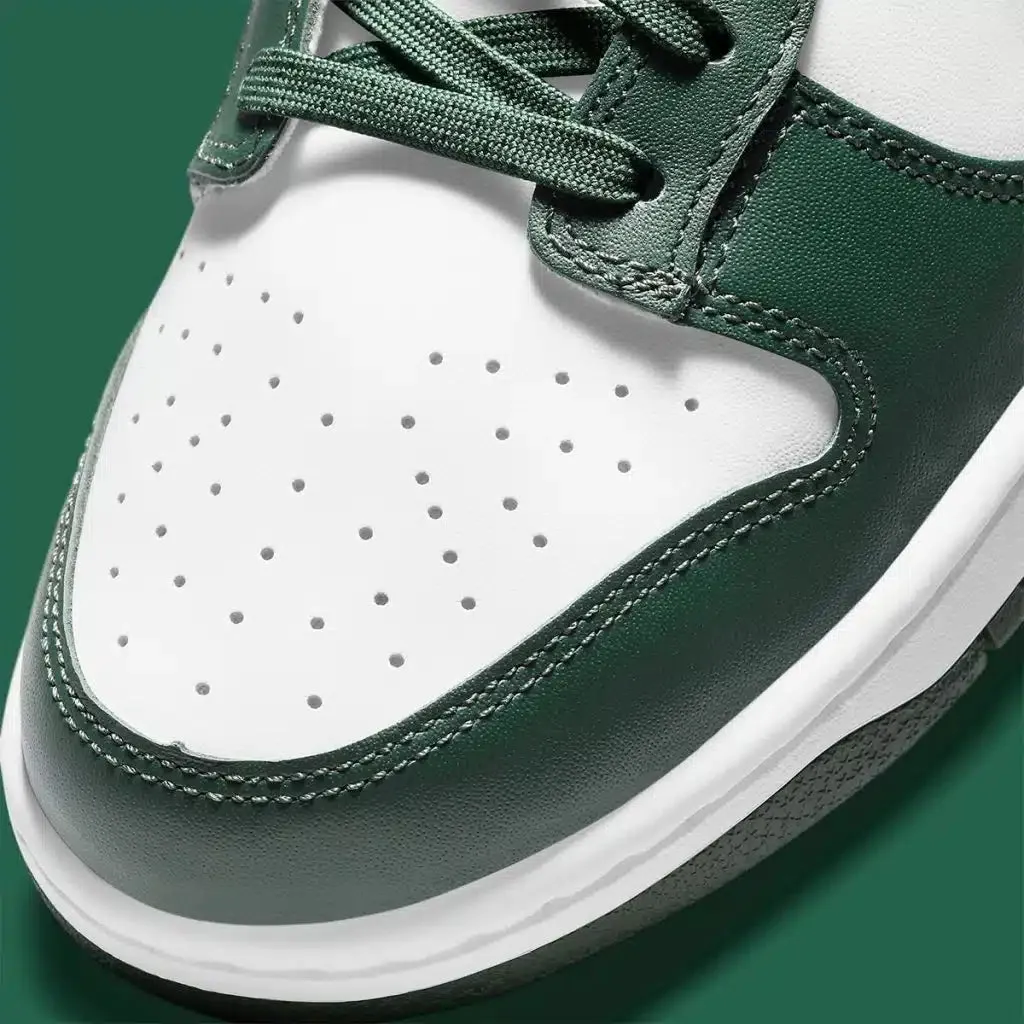 Nike Dunk Low “Team Green” sneakers