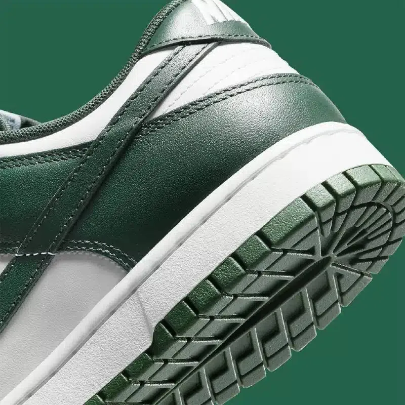 Nike Dunk Low “Team Green” sneakers
