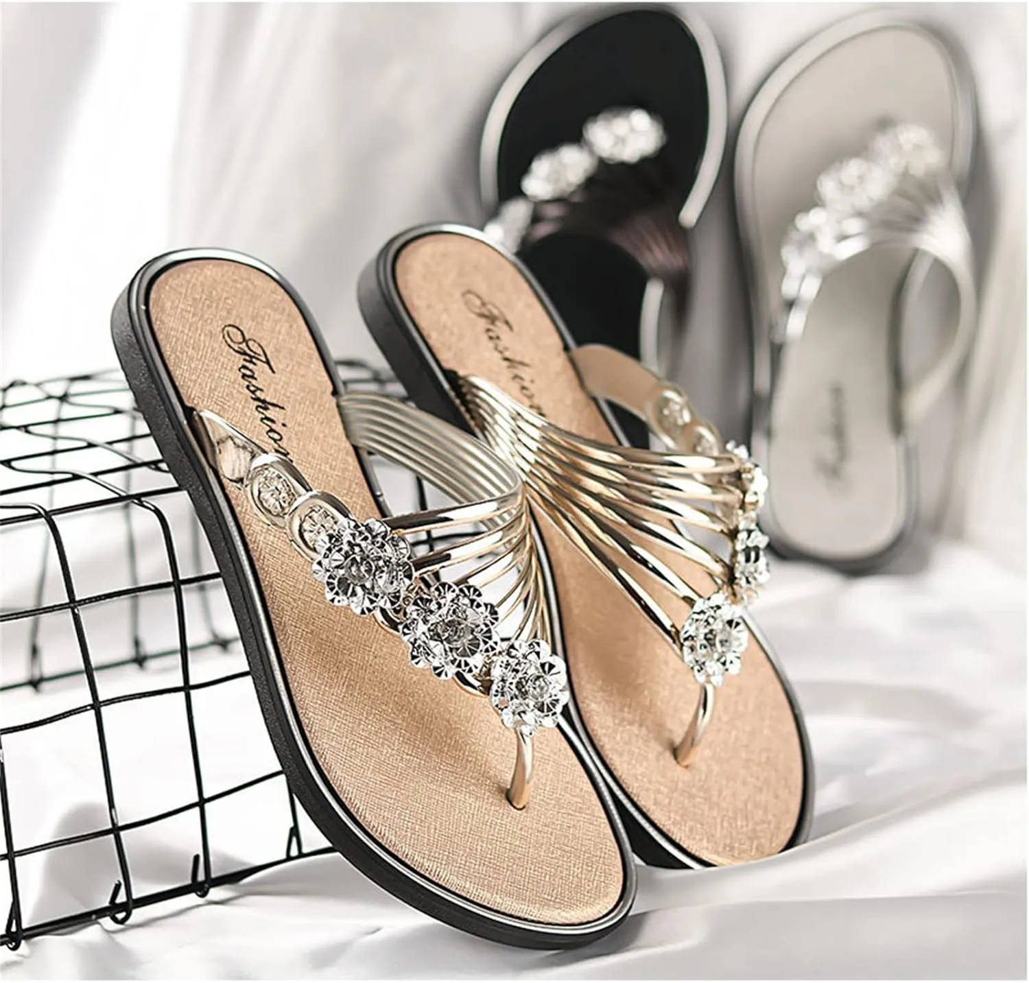 pearlzone Women's Flat Sandals Comfortable,Peep Toe Sparkly Rhinestone Flower Slipper Slip on Backless Anti-Slip Thong Flip Flop