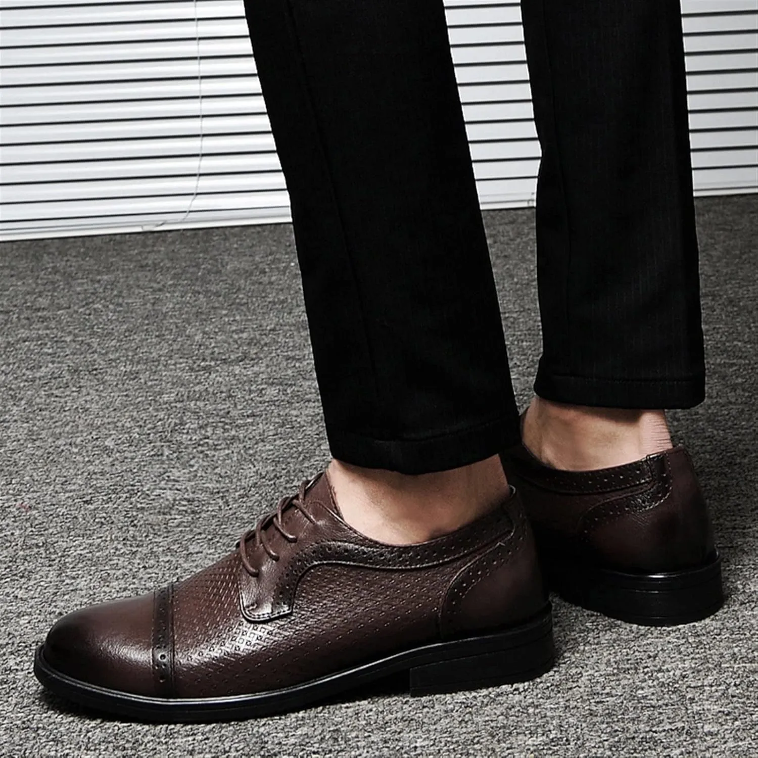 Single Season Oxford Dress Shoes for Men Lace Up Cap Toe Burnished Toe Derby Shoes Vegan Leather Rubber Sole Slip Resistant Block Heel Low Top Classic Very Popular Among Young People