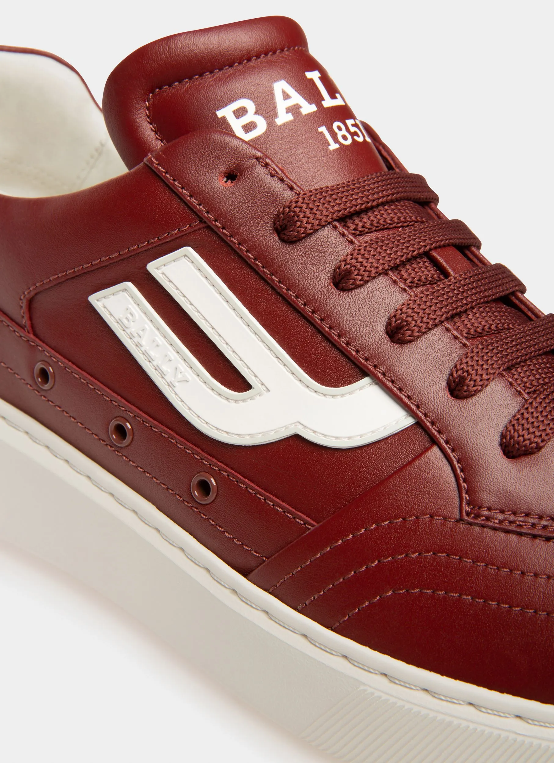 Triumph Sneakers In Heritage Red And White Leather