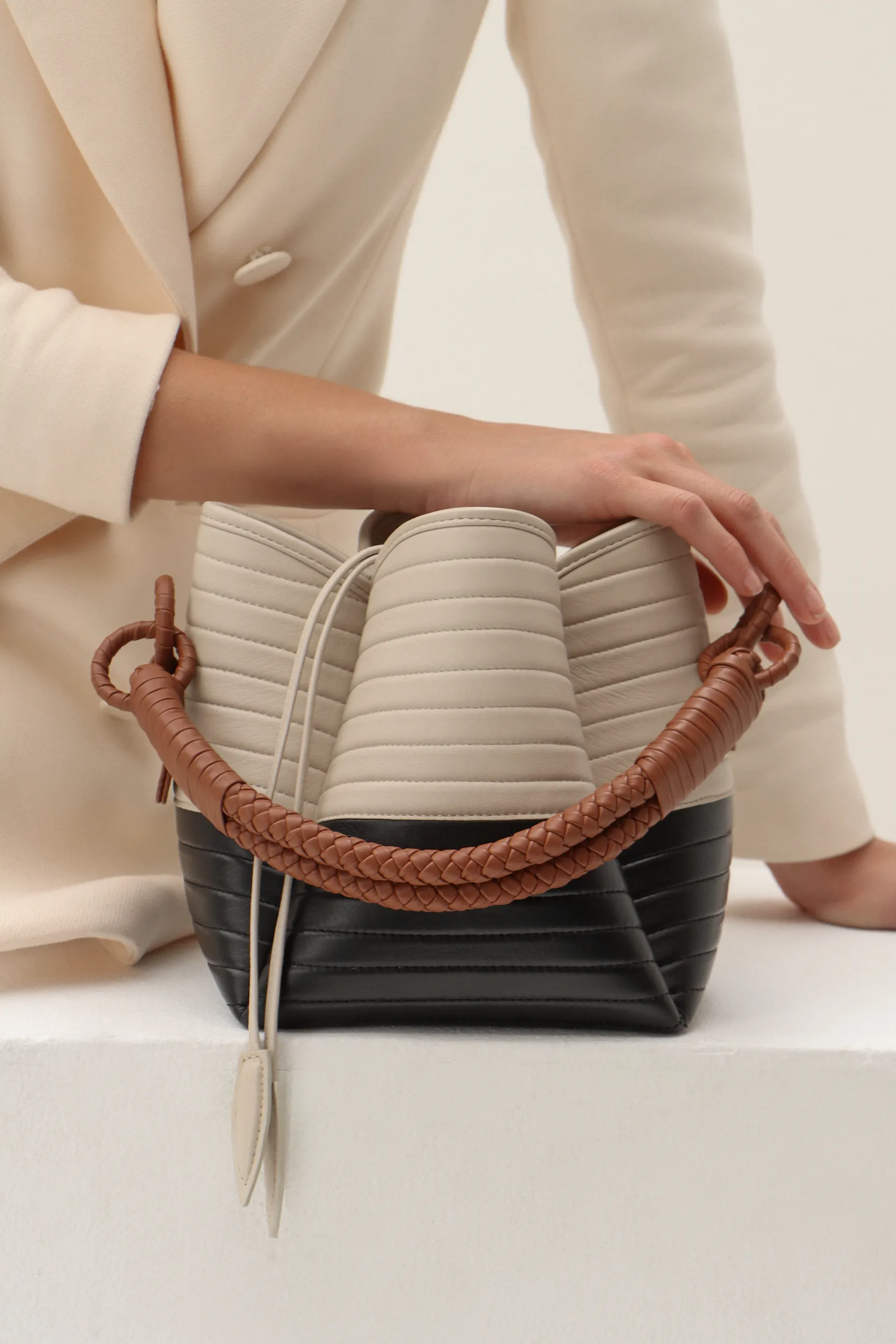 Tulip Oxford Bag, Tiramisu