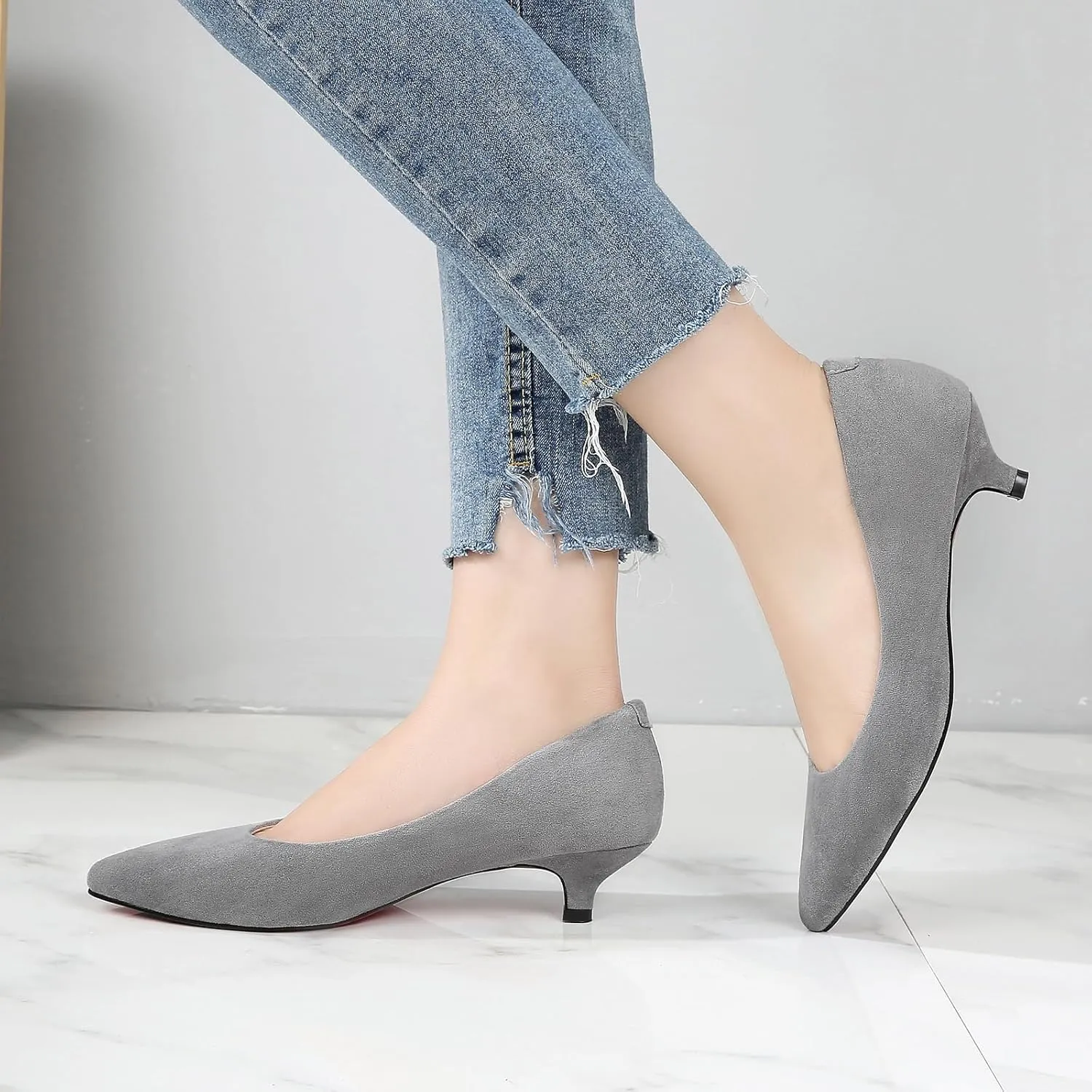 WUIWUIYU Womens Suede Pumps Shoes Low Heels Wedding Dressy Sexy Kitten Heels Closed Pointed Toe Party Shoe