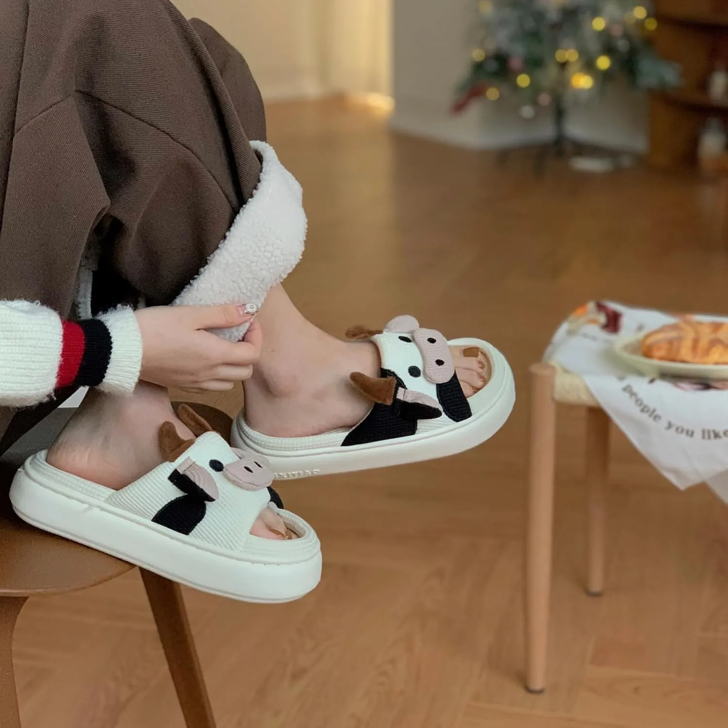 XIXITIAO Cow Slippers for Women/Men Indoor, Cute Cartoon Animal House Shoes, Comfortable Cotton Linen Bedroom Kawaii Cloud Slides