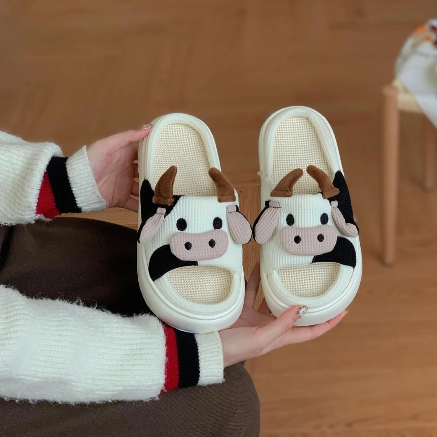 XIXITIAO Cow Slippers for Women/Men Indoor, Cute Cartoon Animal House Shoes, Comfortable Cotton Linen Bedroom Kawaii Cloud Slides